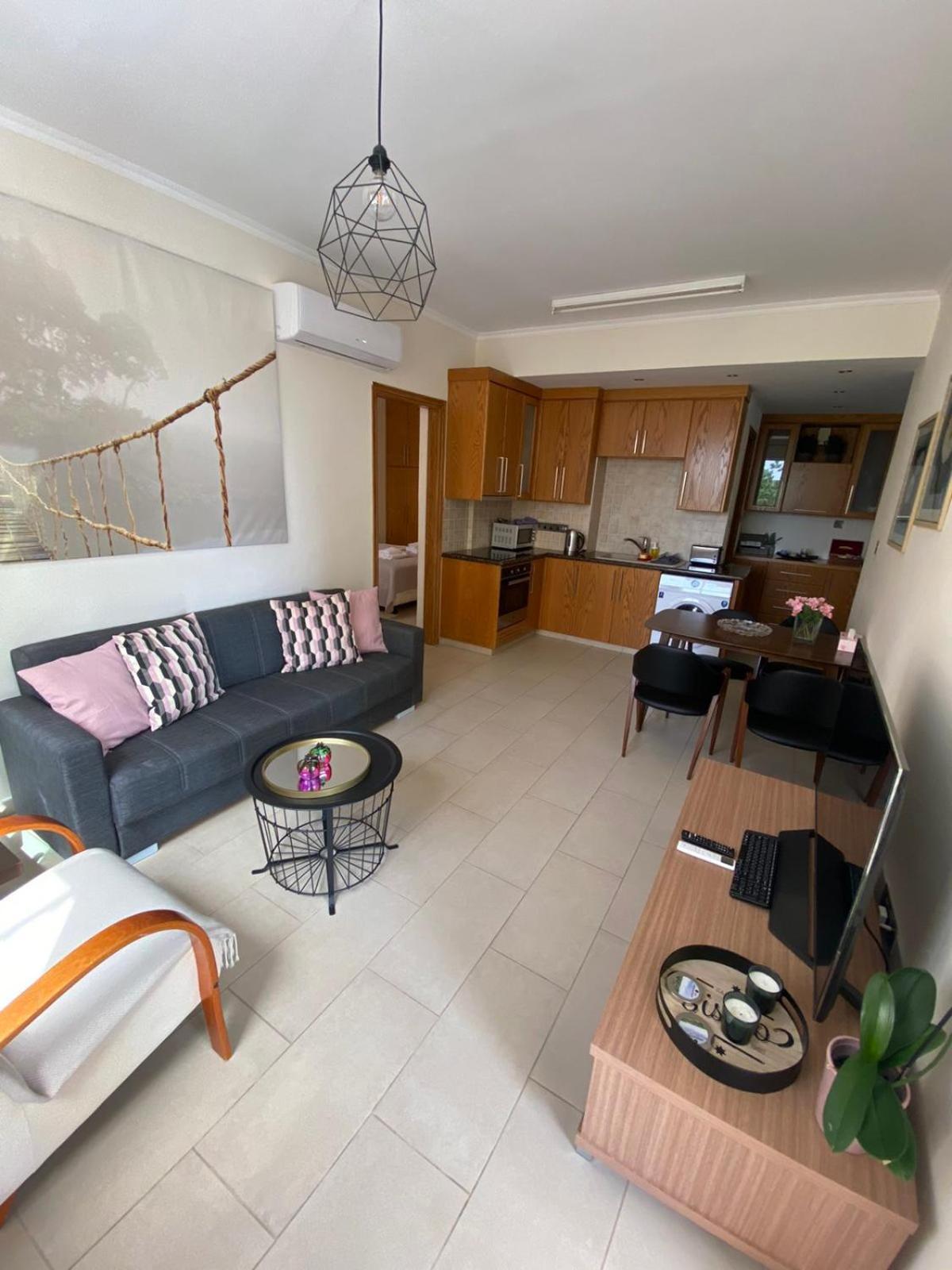 2 Bedroom Apartment, Zygos Centre Block D - By Imh Travel & Tours Appartement *